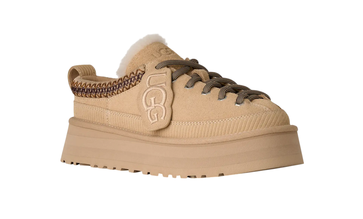UGG Women's Heritage Lace-Up - Sand