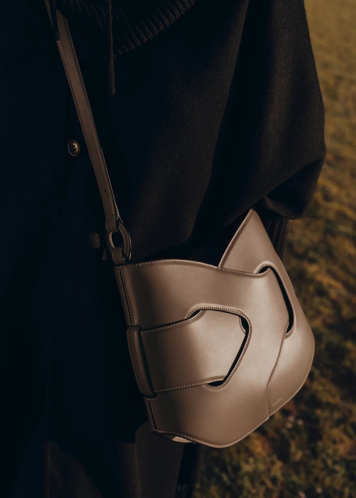 Polène Nodde Hobo bag - Taupe